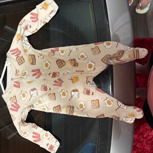 Breakfast footies